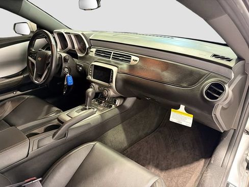 Used 2015 Chevrolet Camaro SS RWD image 23