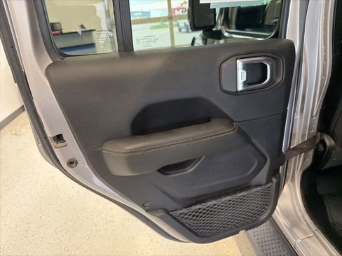 Used 2021 Jeep Wrangler Unlimited Sahara AWD/4WD image 40