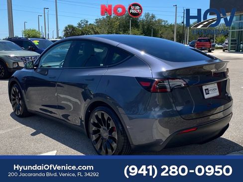 Used 2022 Tesla Model Y Performance AWD/4WD image 11