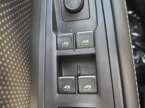 New 2026 Volkswagen Atlas SE image 13