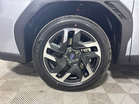 Certified 2025 Subaru Forester Limited image 5