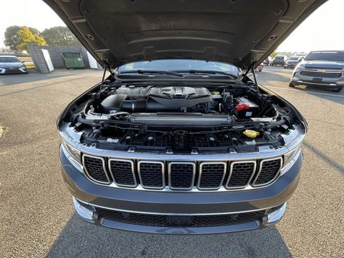 Used 2024 Jeep Wagoneer Series III image 33