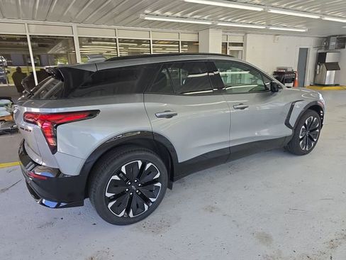 Certified 2025 Chevrolet Blazer EV RS AWD/4WD image 6