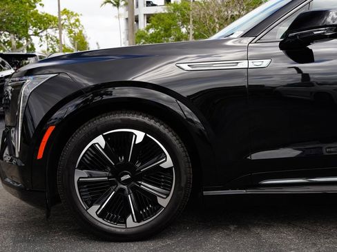 Used 2025 Cadillac Escalade IQ Sport 1 w/ Smart Trailering package image 16