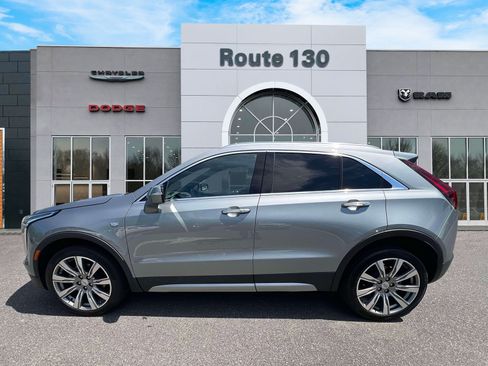 Used 2023 Cadillac XT4 Premium Luxury w/ Cold Weather Package FWD image 5