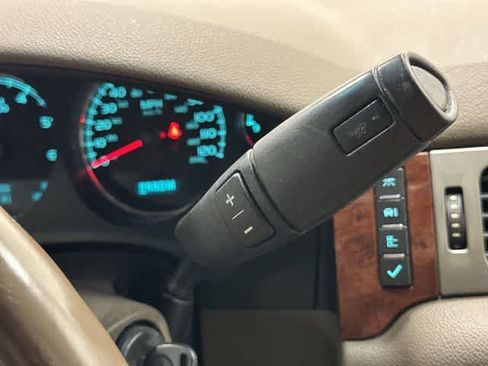 Used 2013 GMC Sierra 1500 SLT w/ SLT Convenience Package AWD/4WD image 23