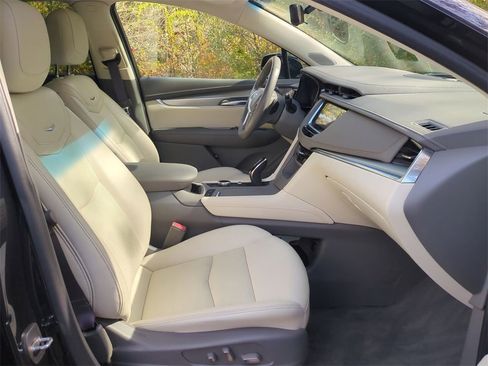 Used 2021 Cadillac XT5 Premium Luxury image 29