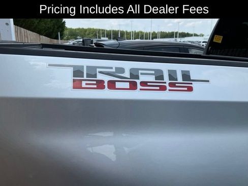 Used 2019 Chevrolet Silverado 1500 Custom Trail Boss w/ Custom Convenience Package AWD/4WD image 9