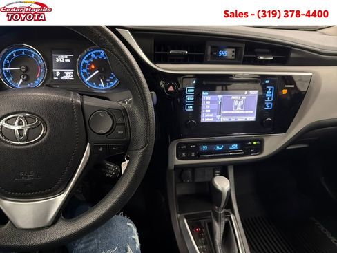 Certified 2017 Toyota Corolla LE image 14
