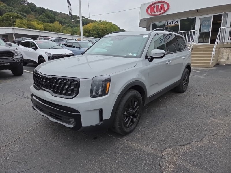 Used 2025 Kia Telluride SX Prestige X-Pro AWD/4WD image 3