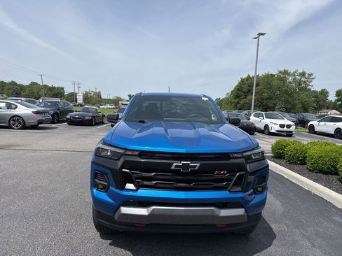 Used 2023 Chevrolet Colorado Z71 w/ Z71 Convenience Package 2 AWD/4WD image 2