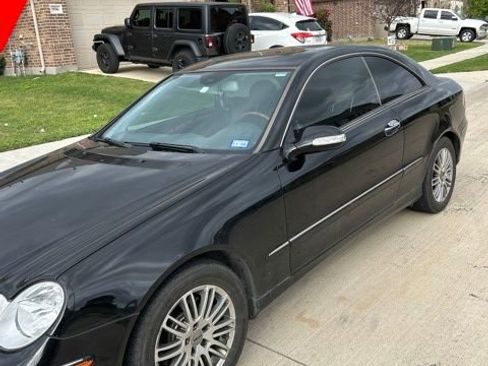 Used 2004 Mercedes-Benz CLK 320 Coupe image 9
