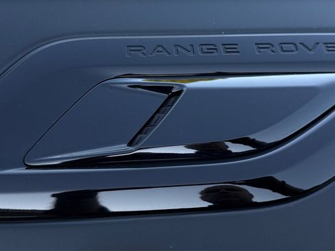 Used 2019 Land Rover Range Rover Sport Supercharged AWD/4WD image 57