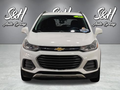 Used 2020 Chevrolet Trax LT w/ LT Convenience Package FWD image 13