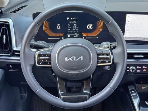 Used 2024 Kia Sorento S w/ Panoramic Sunroof Package FWD image 19