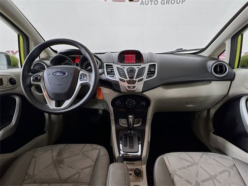 Used 2013 Ford Fiesta SE image 21