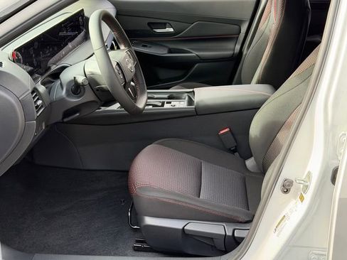 New 2026 Nissan Sentra SR w/ Floor Mat Package FWD image 22