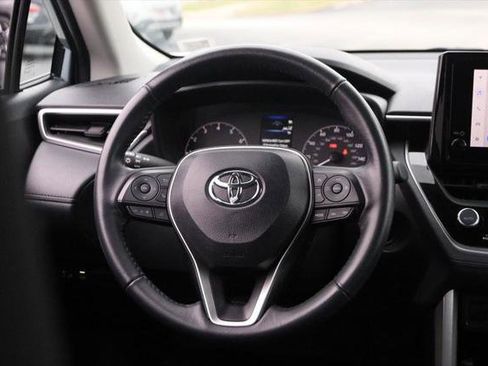 Certified 2024 Toyota Corolla Cross LE image 22