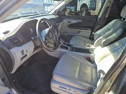 Used 2017 Honda Ridgeline RTL image 19