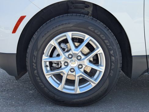 Certified 2022 Chevrolet Equinox LS w/ LPO, Floor Liner Package AWD/4WD image 49