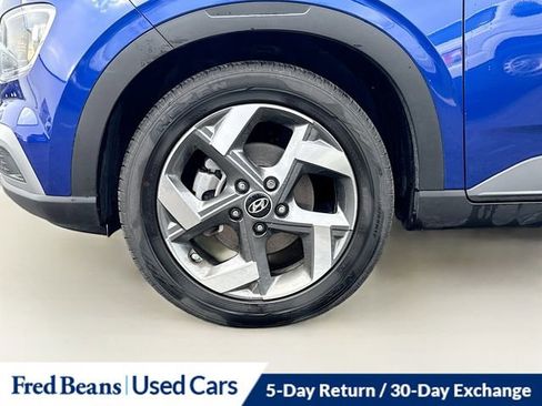 Used 2025 Hyundai Venue SEL image 31