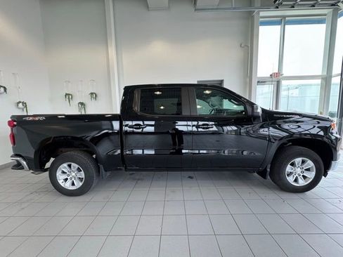 Certified 2025 Chevrolet Silverado 1500 LT AWD/4WD image 32