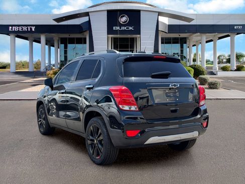 Used 2018 Chevrolet Trax LT w/ Redline Edition AWD/4WD image 3