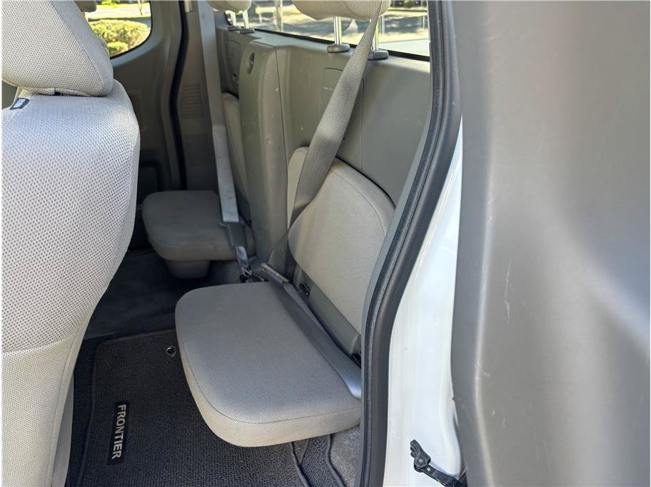 Used 2012 Nissan Frontier S w/ S Preferred Pkg RWD image 11