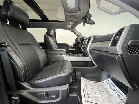 Used 2019 Ford F350 Lariat w/ Lariat Ultimate Package image 9