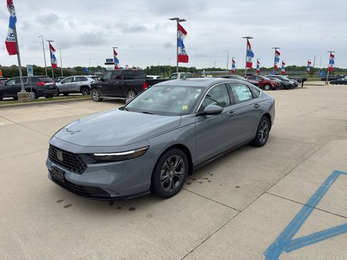 New 2026 Honda Accord EX-L image 1