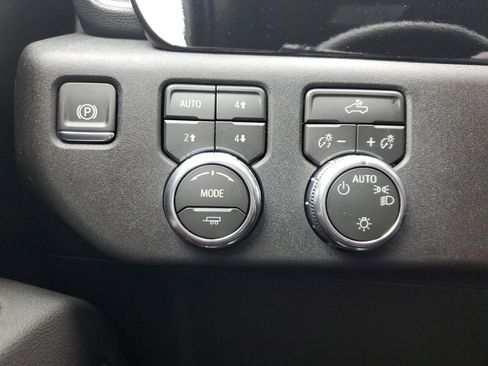 New 2026 GMC Sierra 1500 SLE image 30