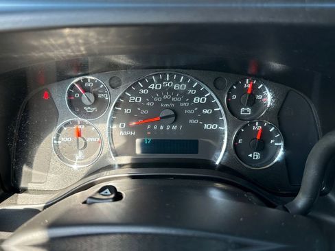 Used 2024 Chevrolet Express 2500 Work Van w/ Driver Convenience Package image 29