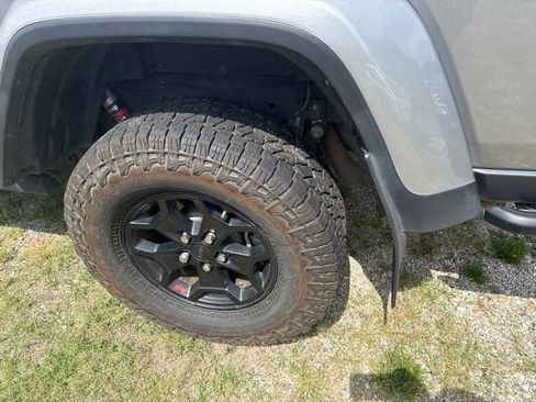 Used 2020 Jeep Gladiator Rubicon AWD/4WD image 7