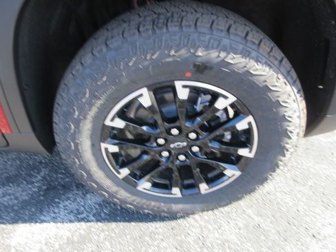 New 2026 Chevrolet Traverse Z71 w/ LPO, Floor Liner Package image 9