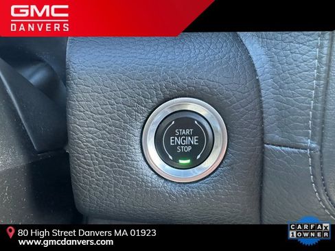 Used 2023 GMC Yukon Denali w/ Advanced Technology Package image 12