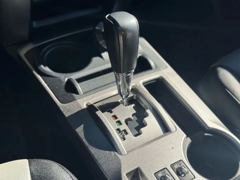 Used 2018 Toyota 4Runner SR5 Premium image 27