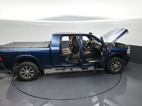 Used 2022 RAM 3500 Limited AWD/4WD image 41