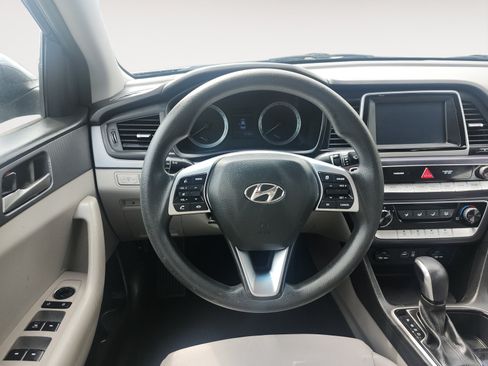 Used 2019 Hyundai Sonata SE w/ Cargo Package FWD image 12