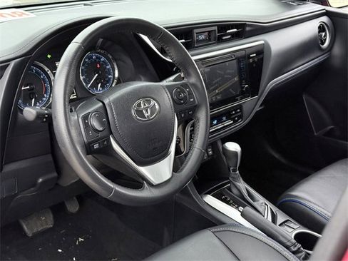 Used 2017 Toyota Corolla XSE image 22