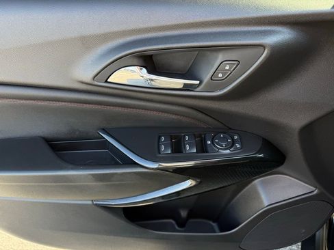 Used 2025 Chevrolet Trax RS w/ Driver Confidence Package FWD image 20