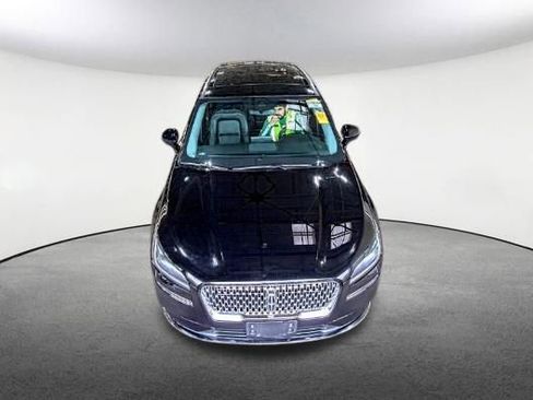 Used 2022 Lincoln Corsair AWD w/ Premium Package image 2