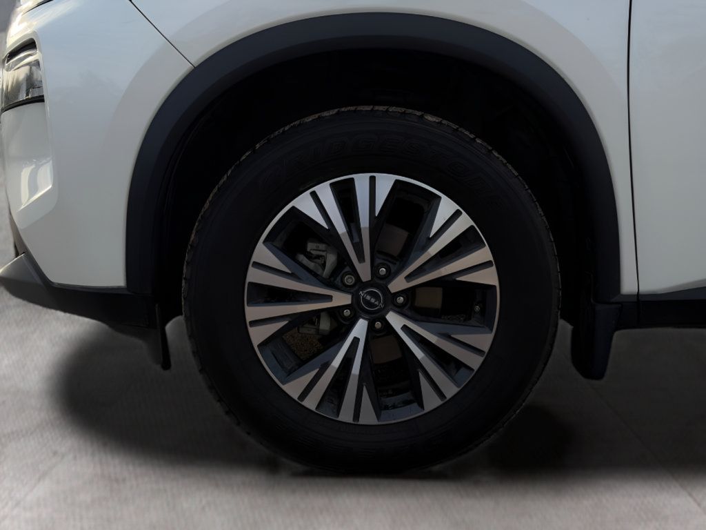 Used 2023 Nissan Rogue SV w/ SV Premium B Package FWD image 11