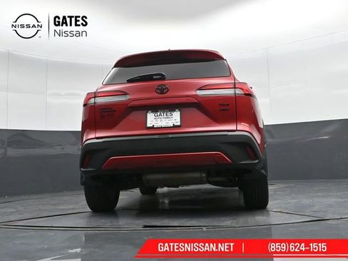 Used 2022 Toyota Corolla Cross XLE w/ Convenience Package image 50