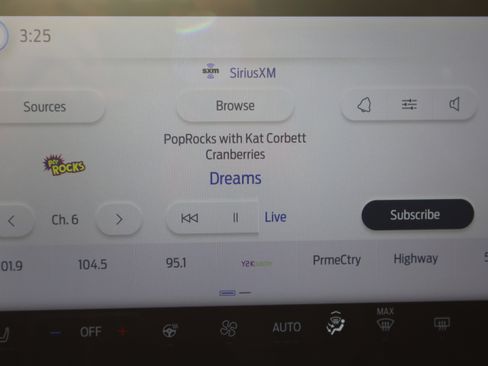 Used 2024 Ford Escape ST-Line w/ Tech Pack #1 image 17