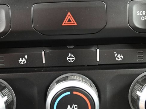 Used 2023 RAM 1500 Big Horn AWD/4WD image 9