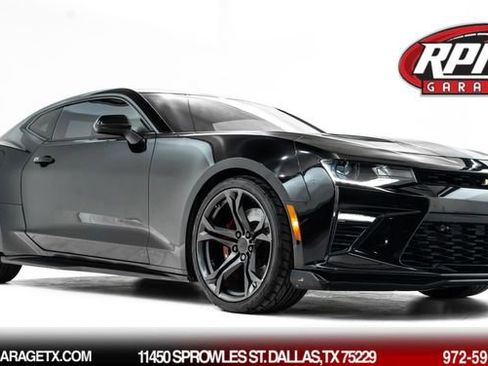 Used 2018 Chevrolet Camaro SS image 1