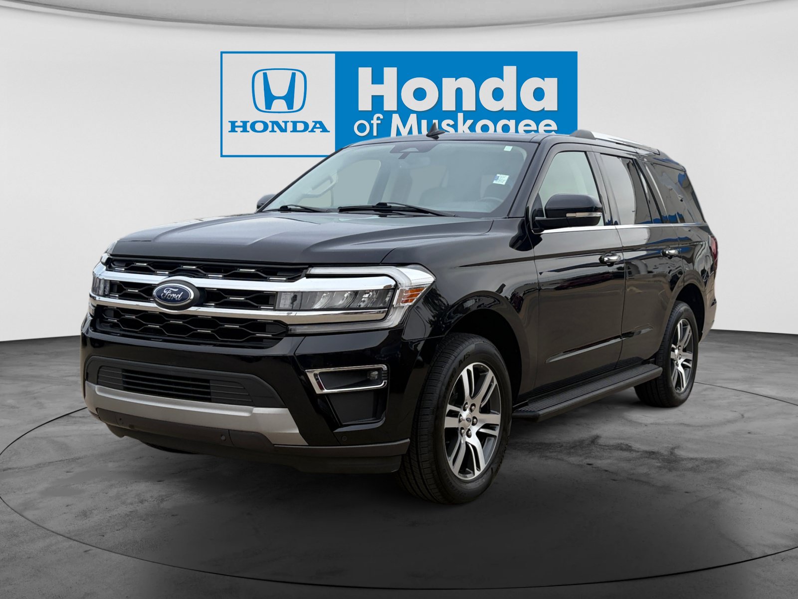 Used 2024 Ford Expedition Limited AWD/4WD image 1