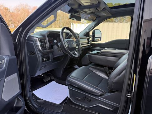 Used 2023 Ford F250 Lariat w/ Tremor Off-Road Package image 9