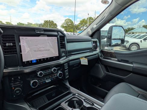 New 2026 Ford F250 Lariat w/ FX4 Off-Road Package AWD/4WD image 46