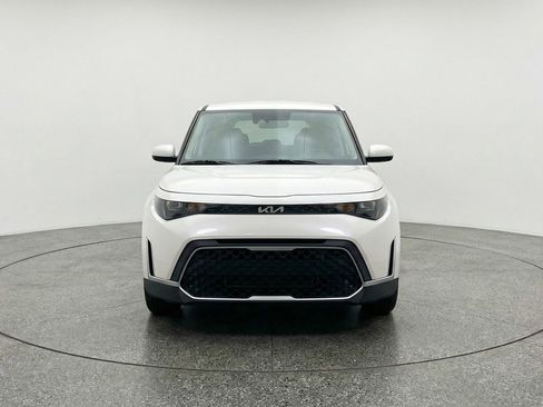 Used 2025 Kia Soul LX w/ LX Technology Package image 2